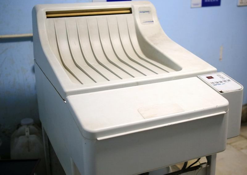 德國(guó)布魯泰克自動(dòng)洗片機(jī)