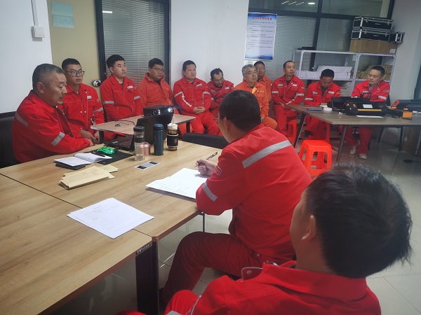 27E2D16B14DE46F02AB55A17D5DE3994